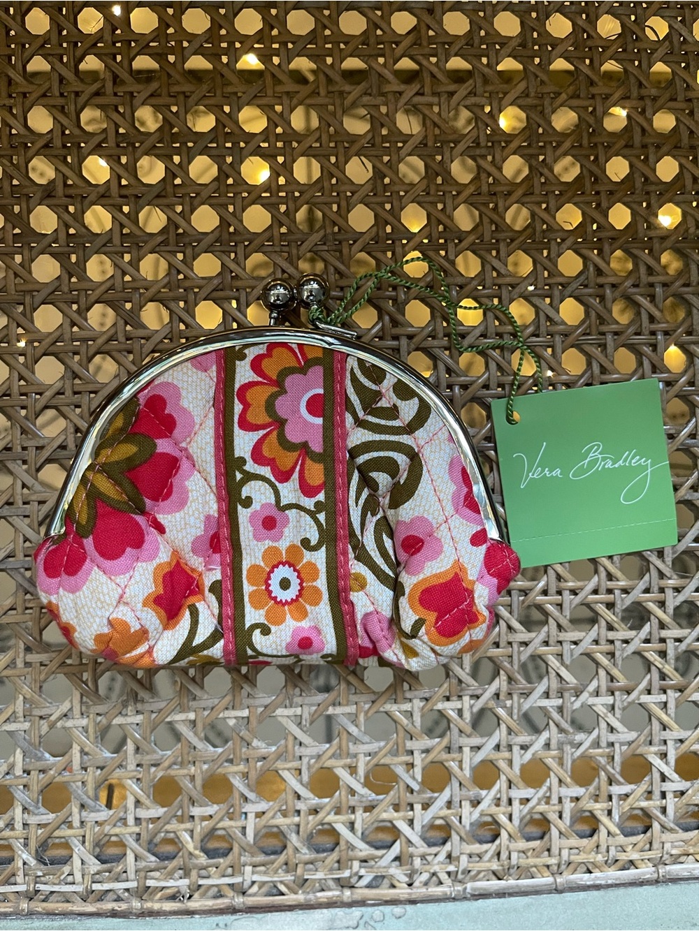 Vera Bradley Vintage “Folkloric” Pink Floral Quilted Kiss-Lock Coin Purse NWT - Picture 2 of 7